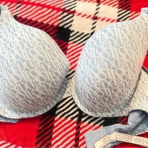 Vs tshirt push up. Like new